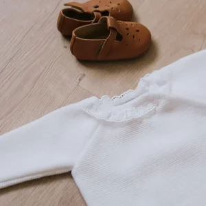 Brassière avec col brodé