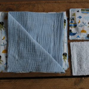 Couverture bébé et lingettes