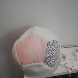 Ballon de jeu sensoriel “ROSE”