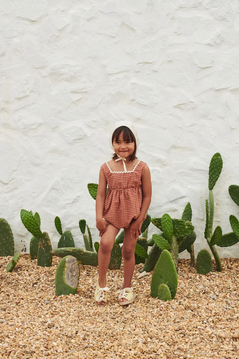 Barboteuse Chiara à Carreaux Bordeaux – Image 4