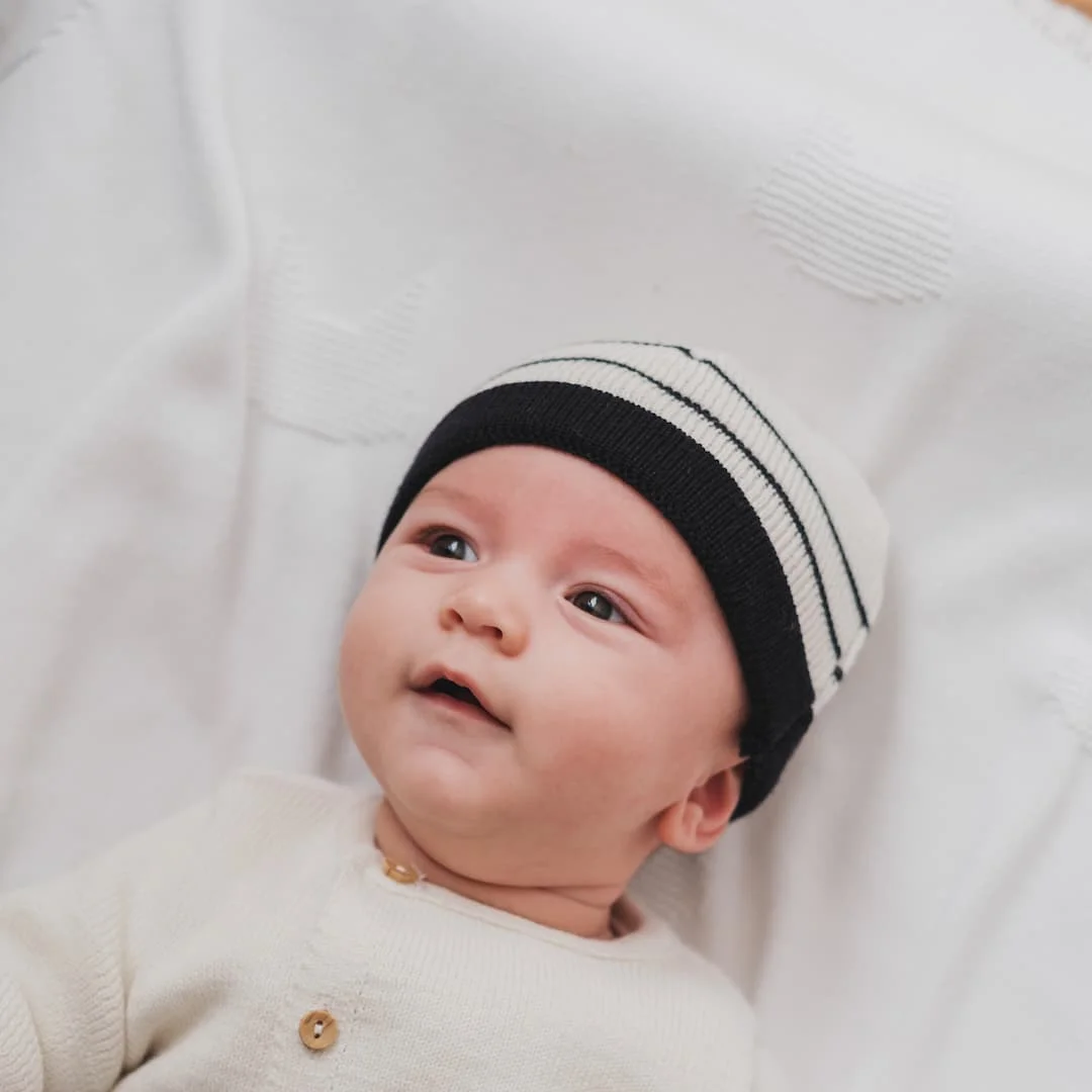 Bonnet à revers en laine mélangée – Collection «Petits Marins» – Image 2