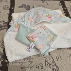 Cape de bain bébé avec 2 lingettes assorties – coton imprimé