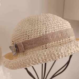 Chapeau en rafia