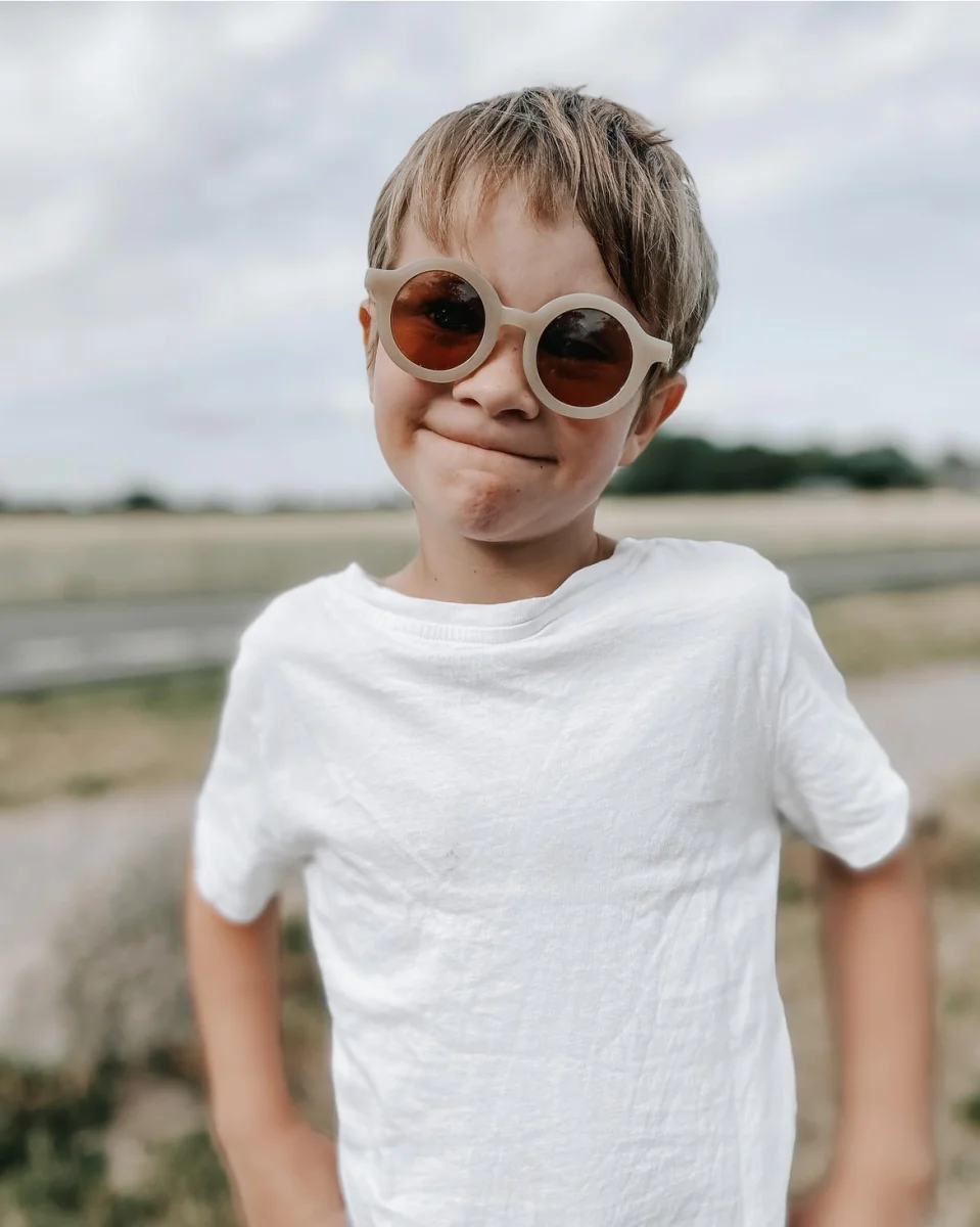 Lunettes de soleil enfant | Beige – Babymocs – Image 4