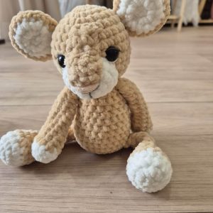 Peluche crochet bébé – lionceau – Doudou tout doux fait main