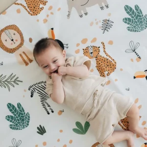 Tapis d&rsquo;éveil bébé motif savane – 110x140cm